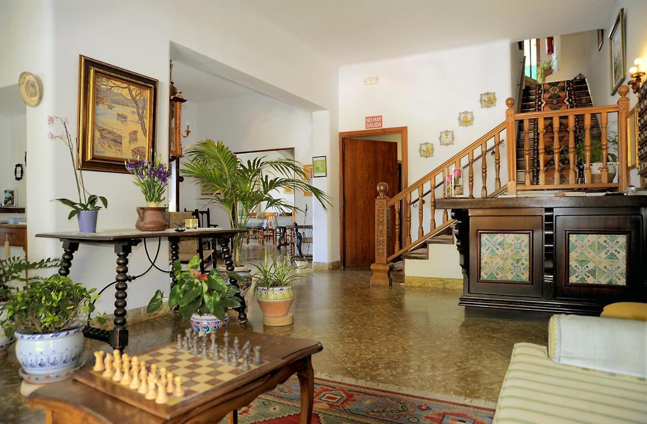 Hostal Los Pinos Cala de Sant Vicenc 외부 사진